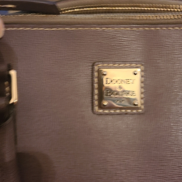 Dooney & Bourke - Picture 2 of 8